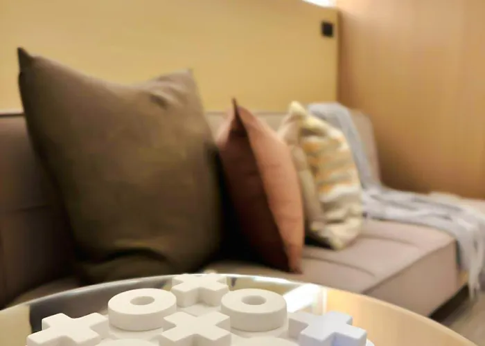 Scarlet Sanctuary Stand Out In Style L Wifi Netflix I Red Res B01 -2509 Apartment Manila