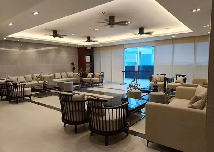 Scarlet Sanctuary Stand Out In Style L Wifi Netflix I Red Res B01 -2509 Apartment *